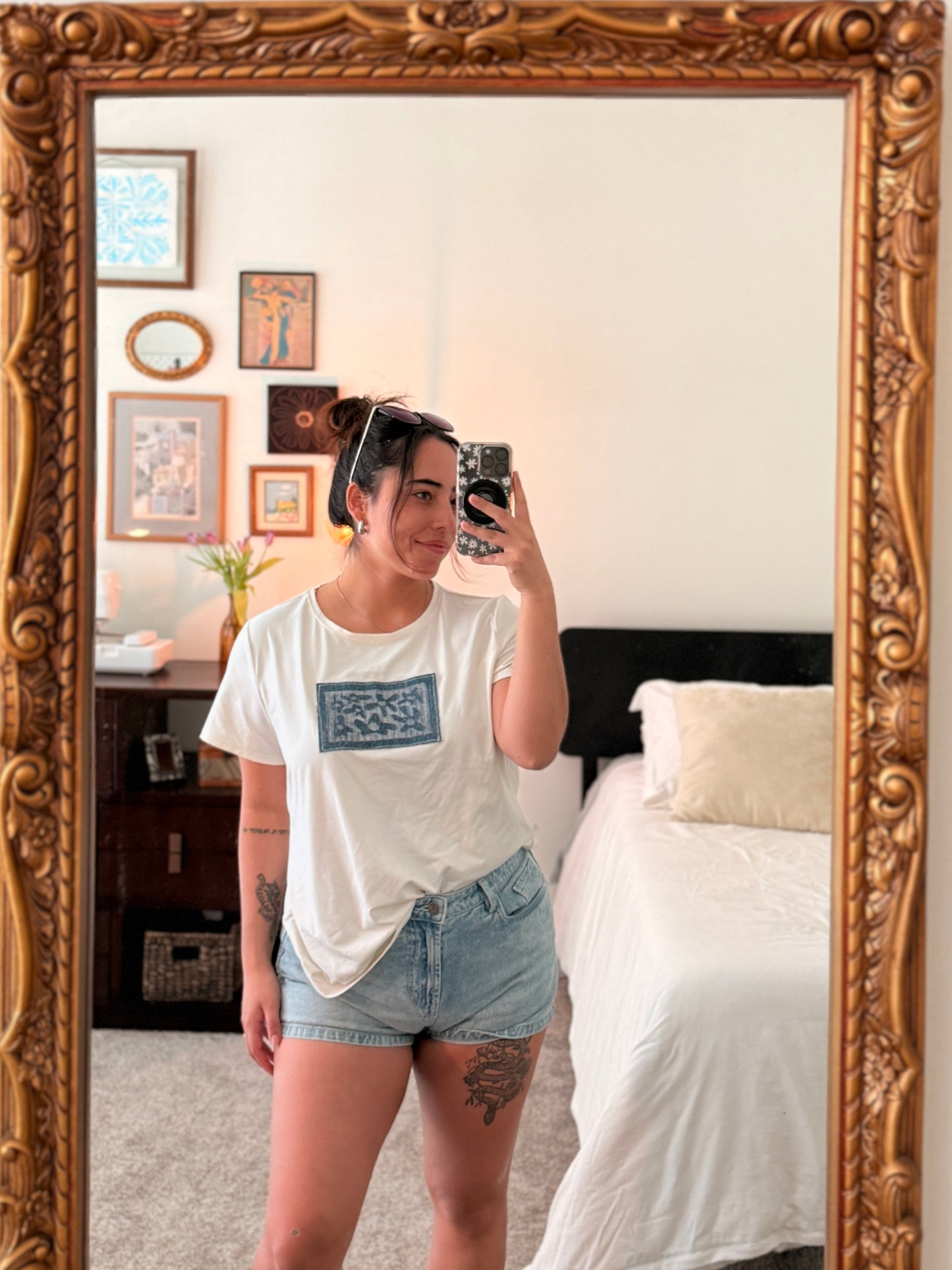 Off White Tee (XL) | Floral