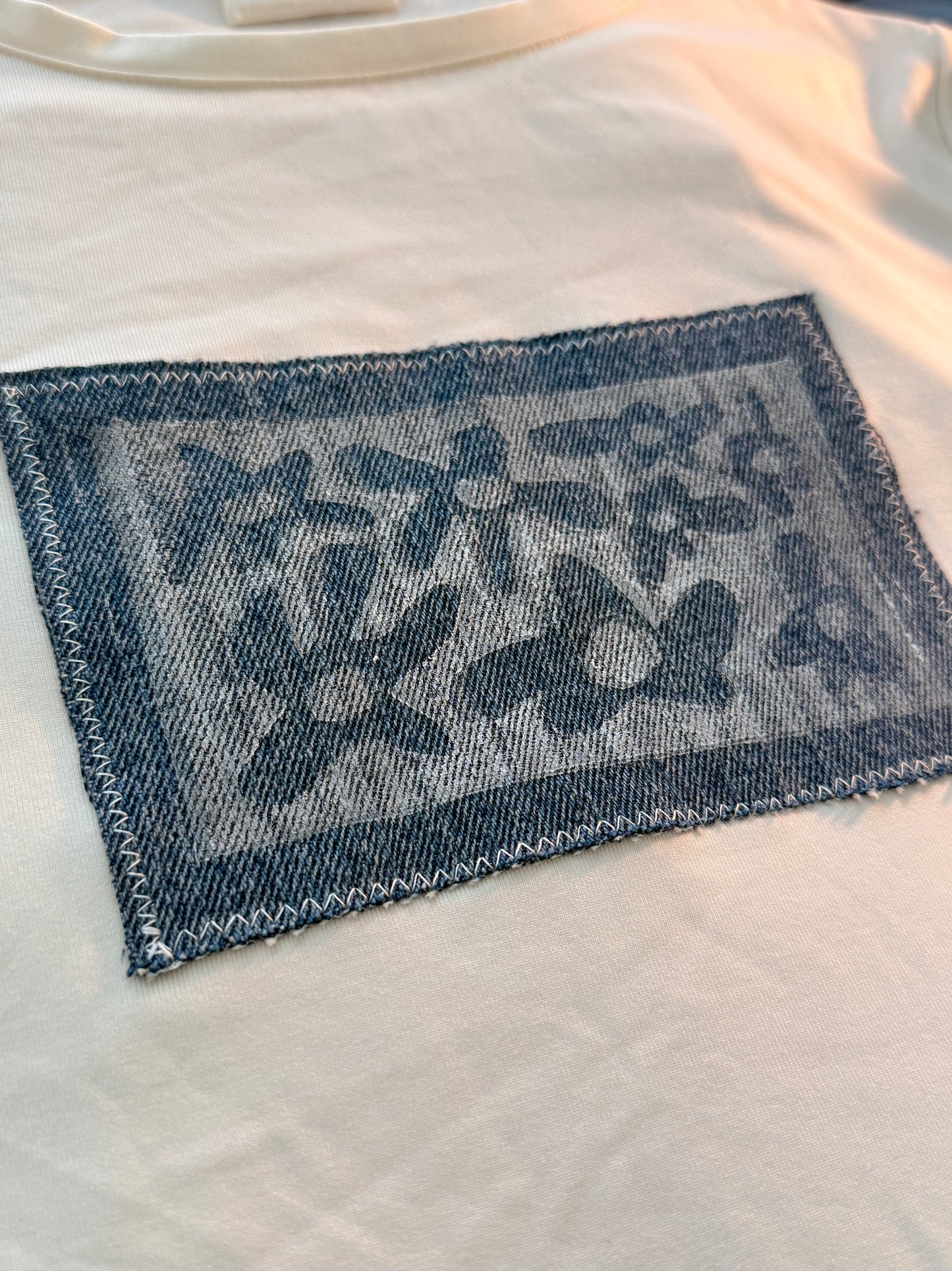 Off White Tee (XL) | Floral