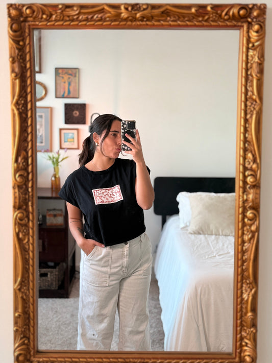 Black Tee (L) | Floral