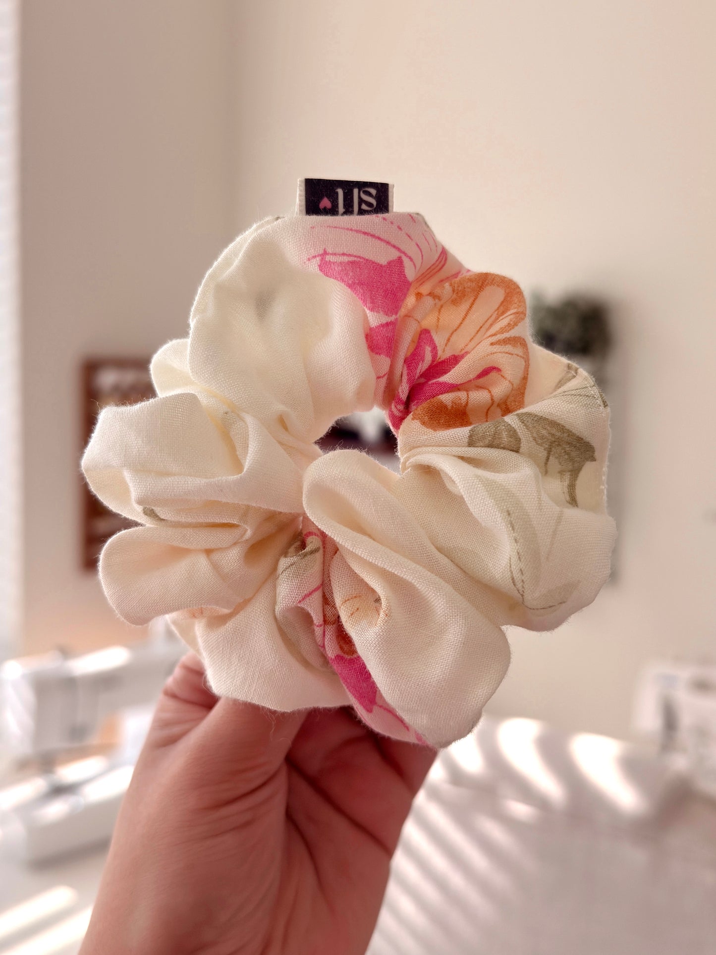 Cream Floral Scrunchy